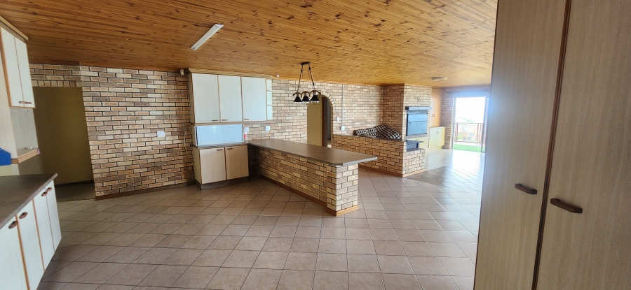 5 Bedroom Property for Sale in Dana Bay Western Cape